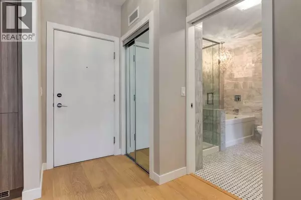 Calgary, AB T2N2S7,205, 119 19 Street NW