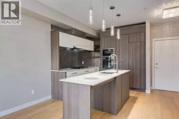 Calgary, AB T2N2S7,205, 119 19 Street NW