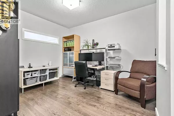 Calgary, AB T3H0V4,29 Cougar Ridge Close SW