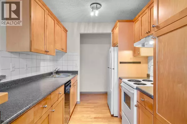 Calgary, AB T2T3Z5,6, 2512 15 Street SW