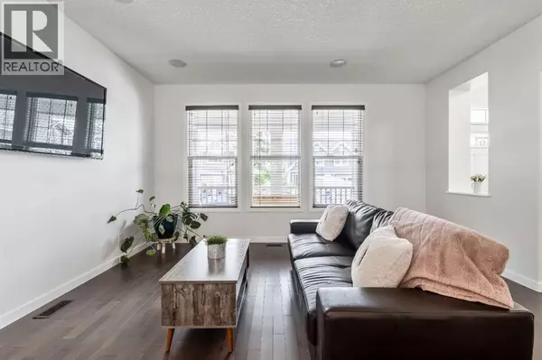 Cochrane, AB T4C0S2,773 River Heights Crescent