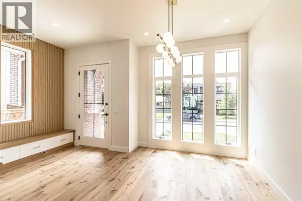 Calgary, AB T2T6N7,2048 41 Avenue SW