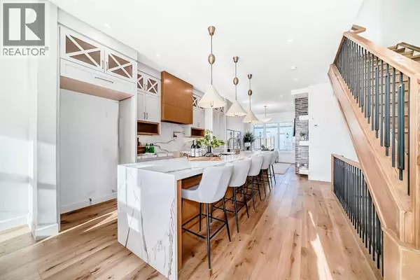 Calgary, AB T2T6N7,2048 41 Avenue SW