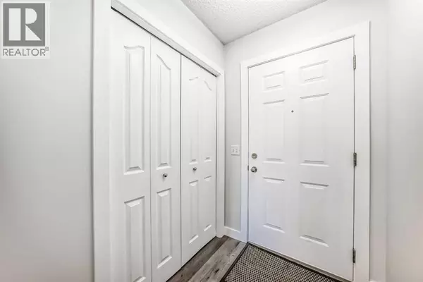 Calgary, AB T2Z3N8,184 Mt Aberdeen Manor SE