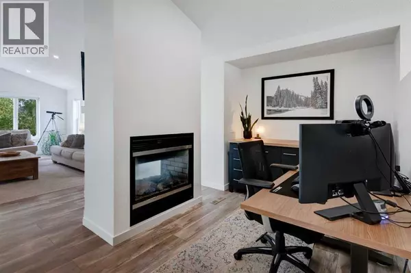 Chestermere, AB T1X1M2,120 West Creek Close