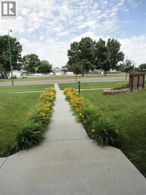 Lethbridge, AB T1K4X9,204, 4210 20 Avenue S