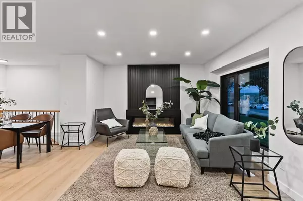 Calgary, AB T3E3W4,4940 45 Street SW