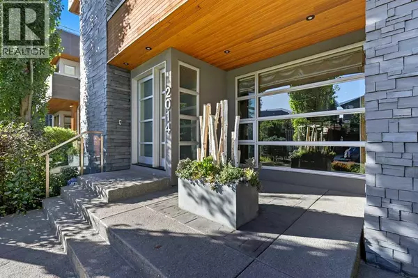 Calgary, AB T2T1W6,2014 32 Avenue SW