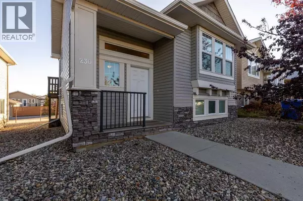 Lethbridge, AB T1J0Z6,230 Mt Sundance Crescent W