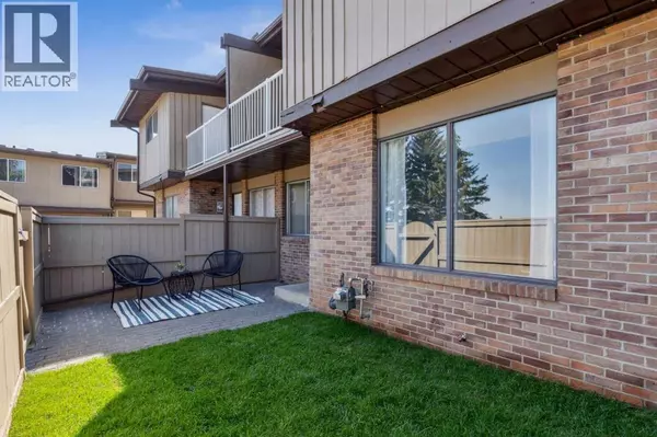 Calgary, AB T2K5S4,21, 1055 72 Avenue NW
