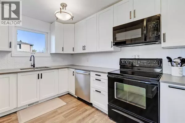 Calgary, AB T3E2Z5,2402 36 Street SW