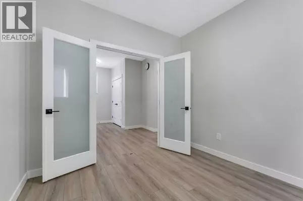 Calgary, AB T3J5P1,592 Savanna Crescent NE