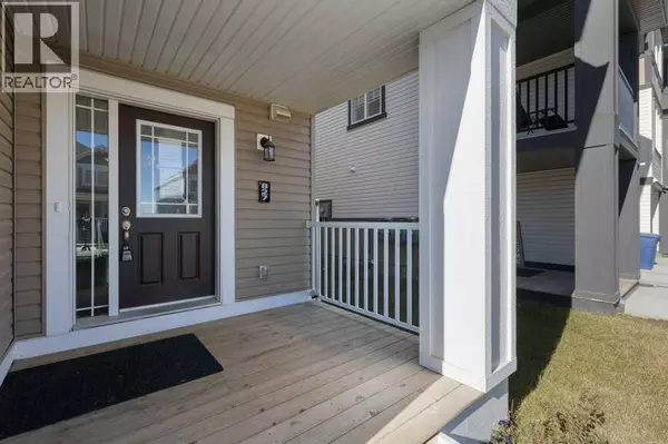 Airdrie, AB T4B3T1,827 Windbury Street SW