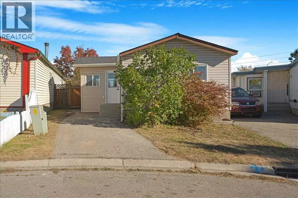 Calgary, AB T2B3E1,210 Erin woods Circle SE