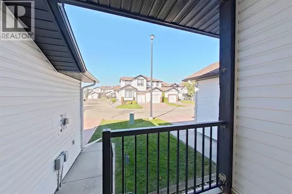 Lethbridge, AB T1K8A6,4, 295 Blackfoot Road W