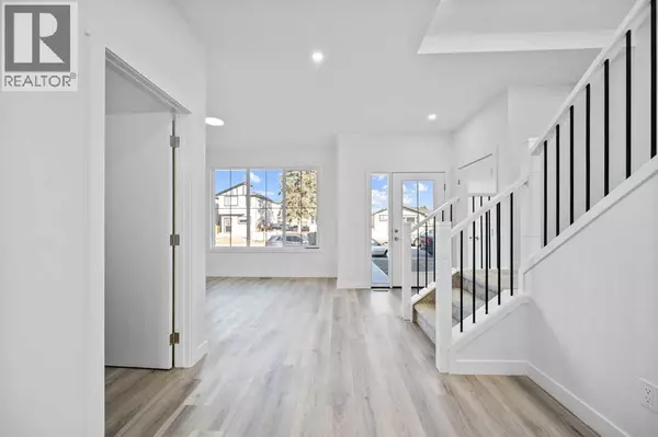 Calgary, AB T2B1G4,2217 42 Street SE