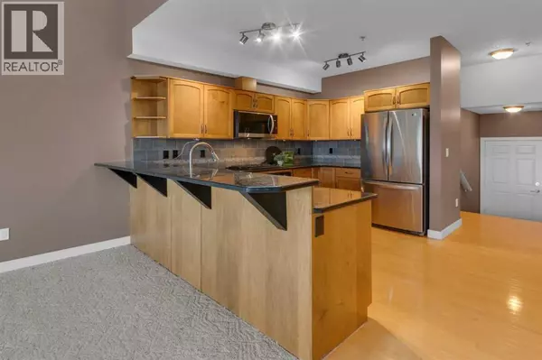 Calgary, AB T2N3T4,407, 3412 Parkdale Boulevard NW