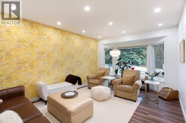 Calgary, AB T3G2Z6,8311 Hawkview Manor Road NW