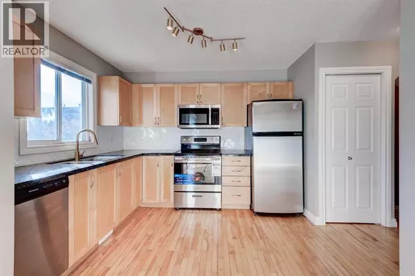 Calgary, AB T2W6J3,66 Cedarwood Lane SW
