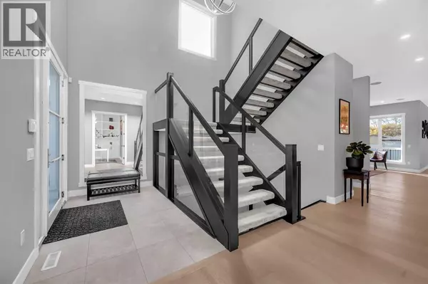 Calgary, AB T2G3S6,1623 16a Street SE