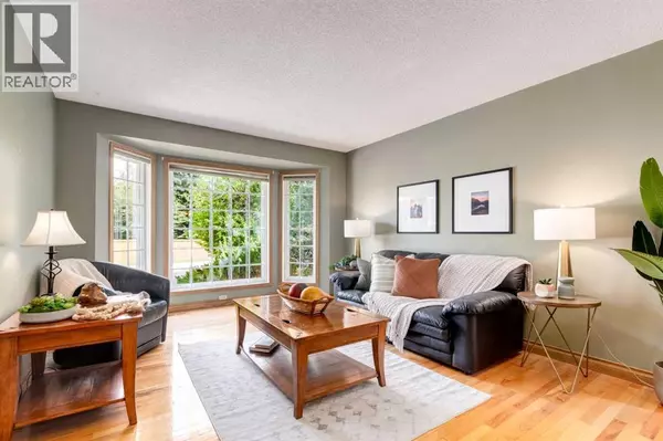 Calgary, AB T2W6C2,39 Canterbury Court SW