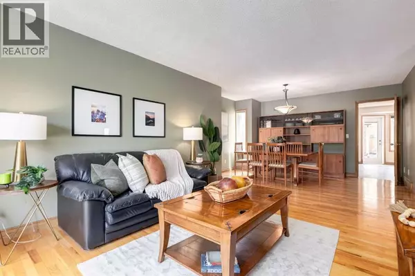 Calgary, AB T2W6C2,39 Canterbury Court SW