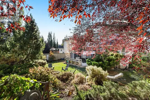 248 Douglas Ridge Green SE, Calgary, AB T2Z2T4