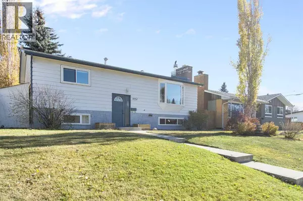 1452 Lake Sylvan Drive SE, Calgary, AB T2J3C8
