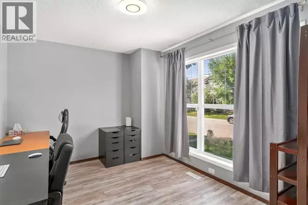 Calgary, AB T3M0G7,210 Cranberry Place SE