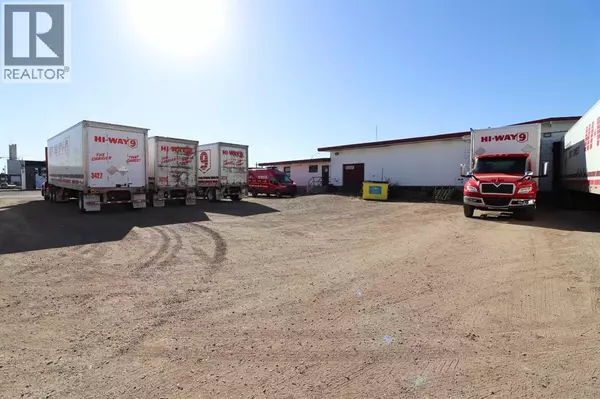 Medicine Hat, AB T1A4W3,666 15 Street SW