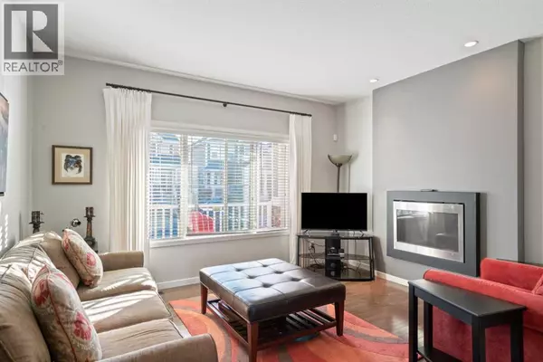 Cochrane, AB T4C0S3,219 River Heights Green