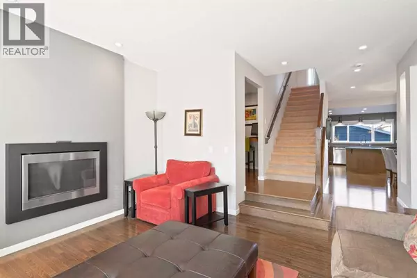 Cochrane, AB T4C0S3,219 River Heights Green