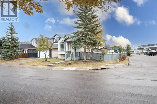 Calgary, AB T1Y7A3,8051 Laguna Way NE