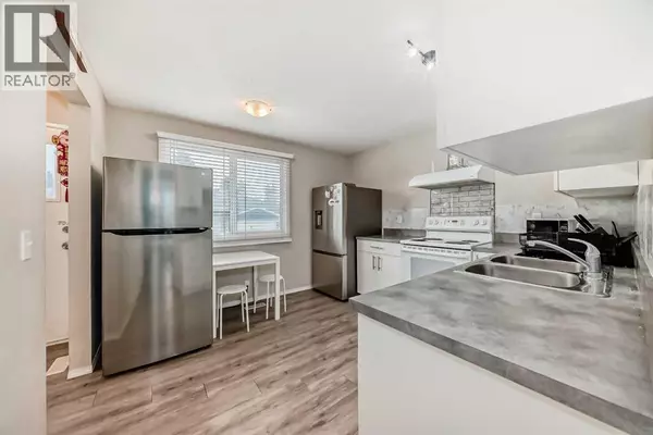 Calgary, AB T3J1Z5,6480 54 Street NE
