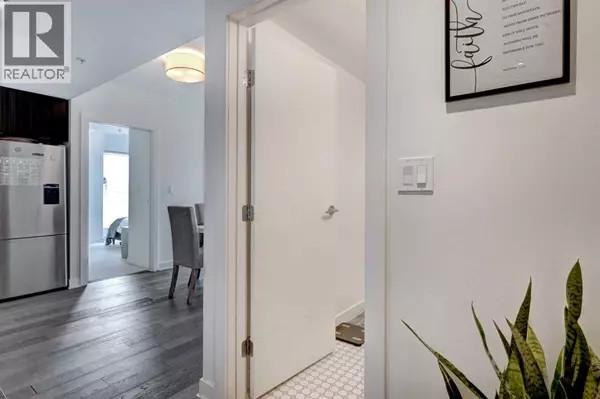 Calgary, AB T2P1J3,2108, 930 6 Avenue SW