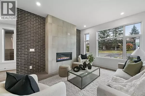 Calgary, AB T3B1Z1,7722 47 Avenue NW