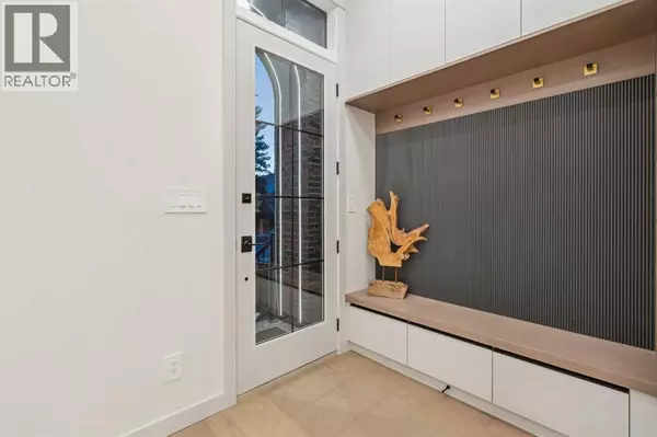 Calgary, AB T2G0M8,1330 8 Avenue SE