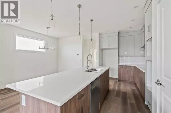 Calgary, AB T3P2L2,10 Herron Common NE