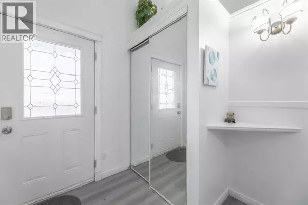 Calgary, AB T2A7T9,96 Appleside Close SE