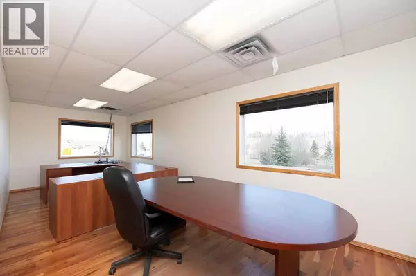 Athabasca, AB T9S1C1,208, 4706 50 Avenue