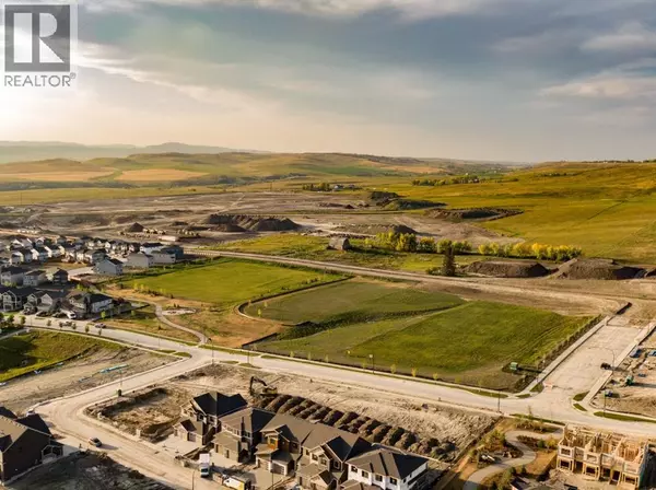 512 Heritage Boulevard, Cochrane, AB T4C2J8