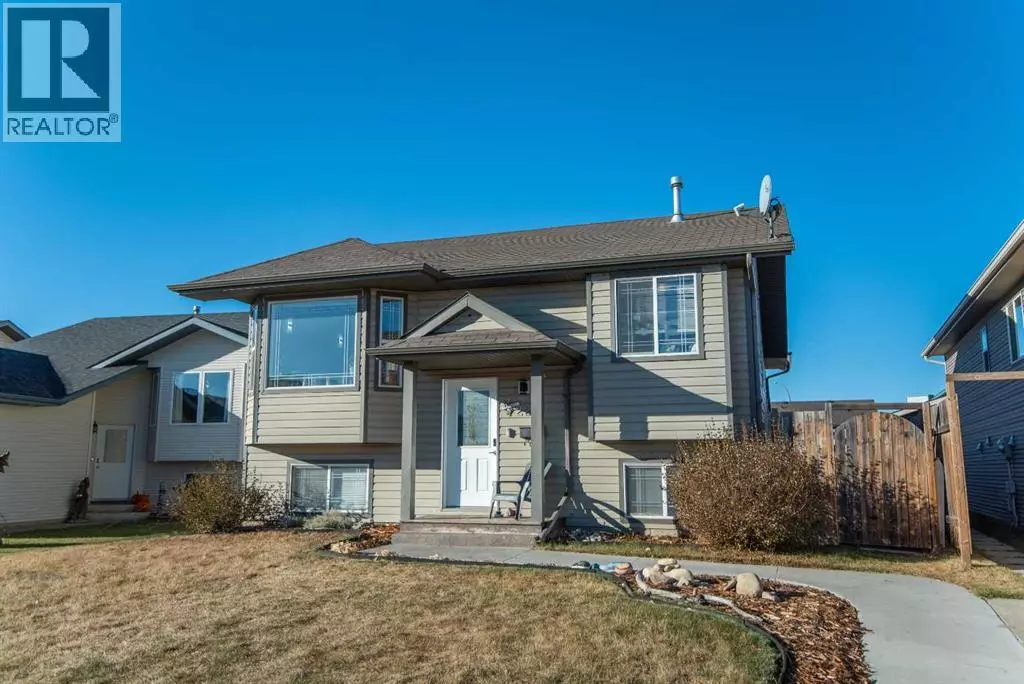 Blackfalds, AB T4M0K5,22 Woodbine Avenue