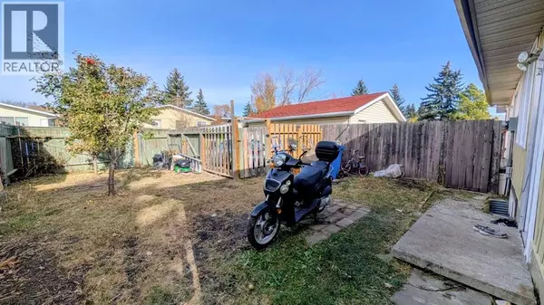 Calgary, AB T1Y2M6,430 Pinehill Road NE