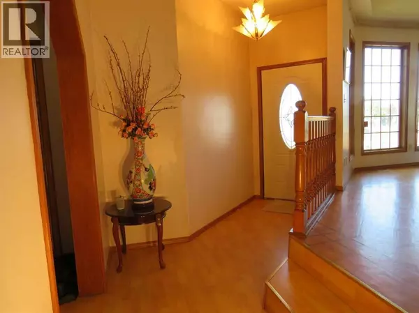 Calgary, AB T1Y6P5,63 La Valencia Gardens NE