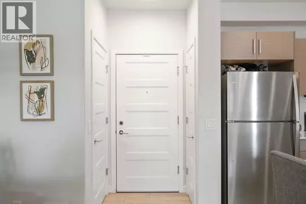 Calgary, AB T3B5P3,2204, 80 Greenbriar Place NW