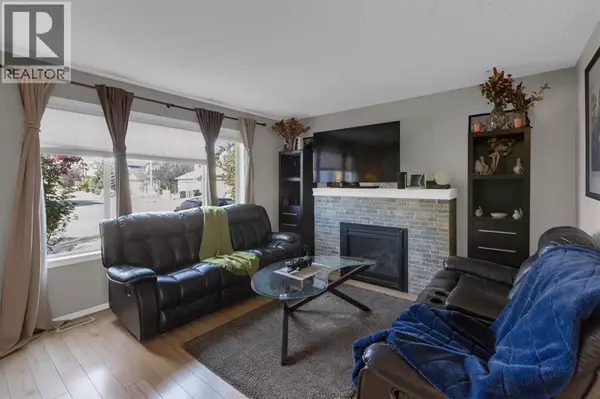 Calgary, AB T2Y4Z2,186 Everglen Rise SW