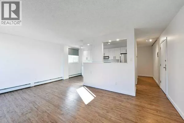 Calgary, AB T2T4K2,204, 2220 16A Street SW