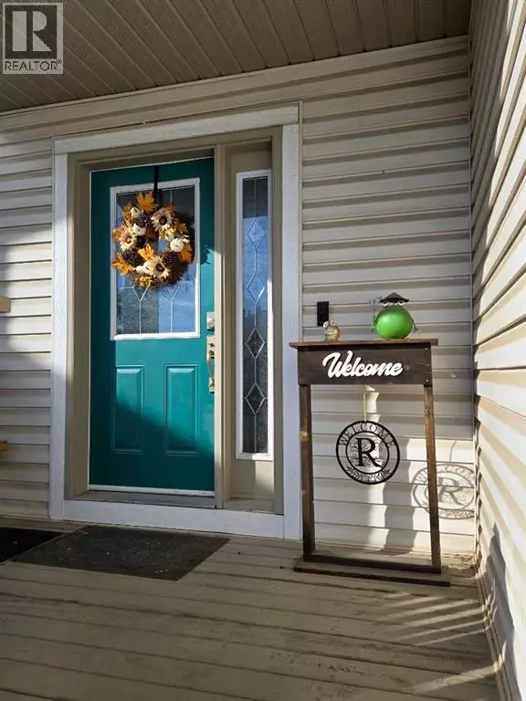 Airdrie, AB T4B3E6,753 Fairways Green NW