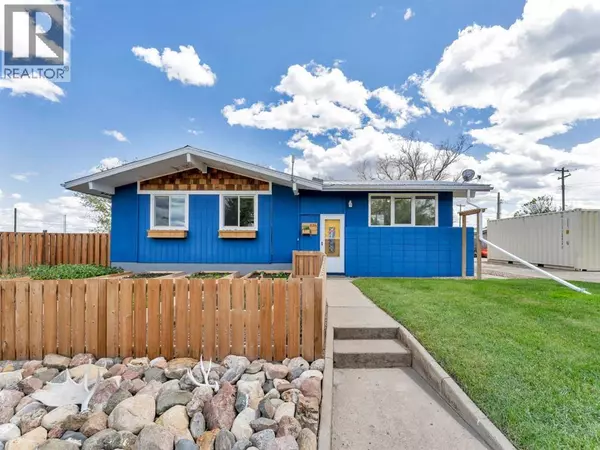 436 3 Street W, Empress, AB T0J1E0