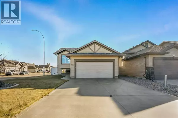 199 Robinson Avenue, Penhold, AB T0M1R0